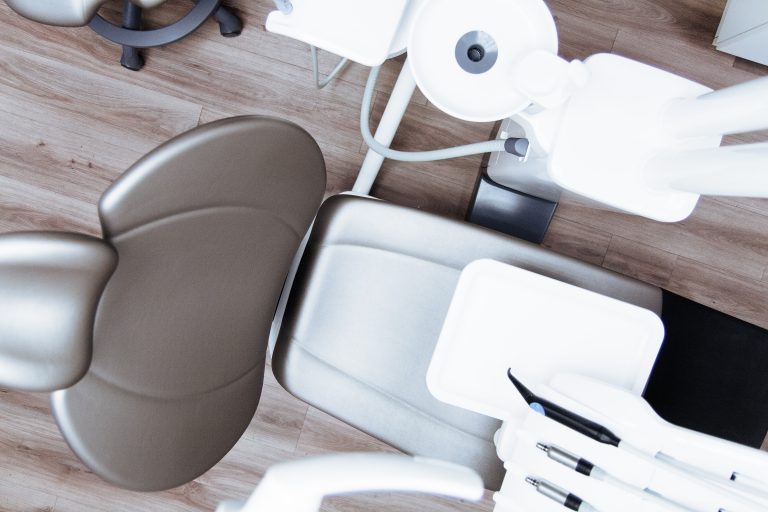 business-care-chair-305564-768×512